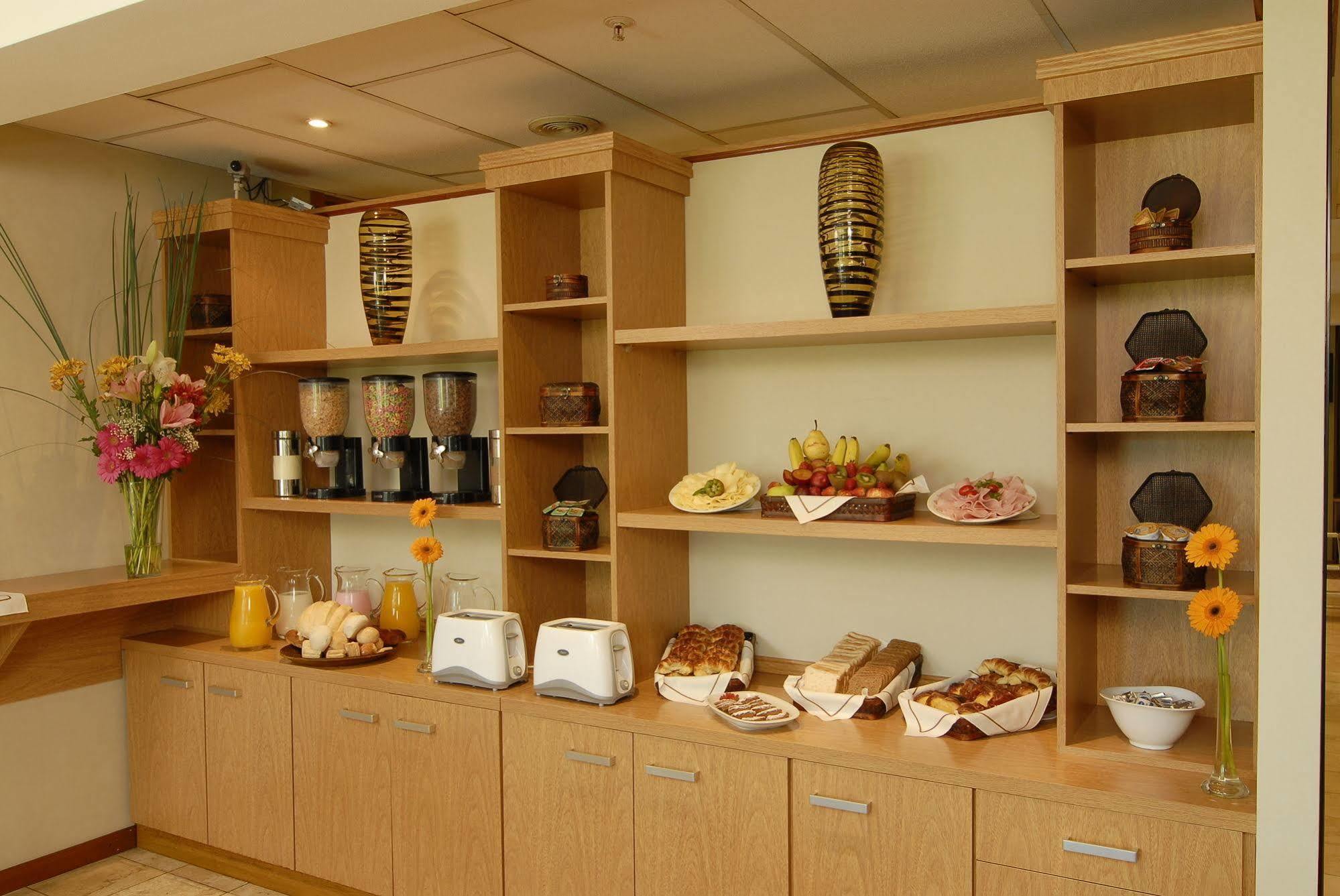 Hotel Aeroparque Inn & Suites 부에노스아이레스 외부 사진